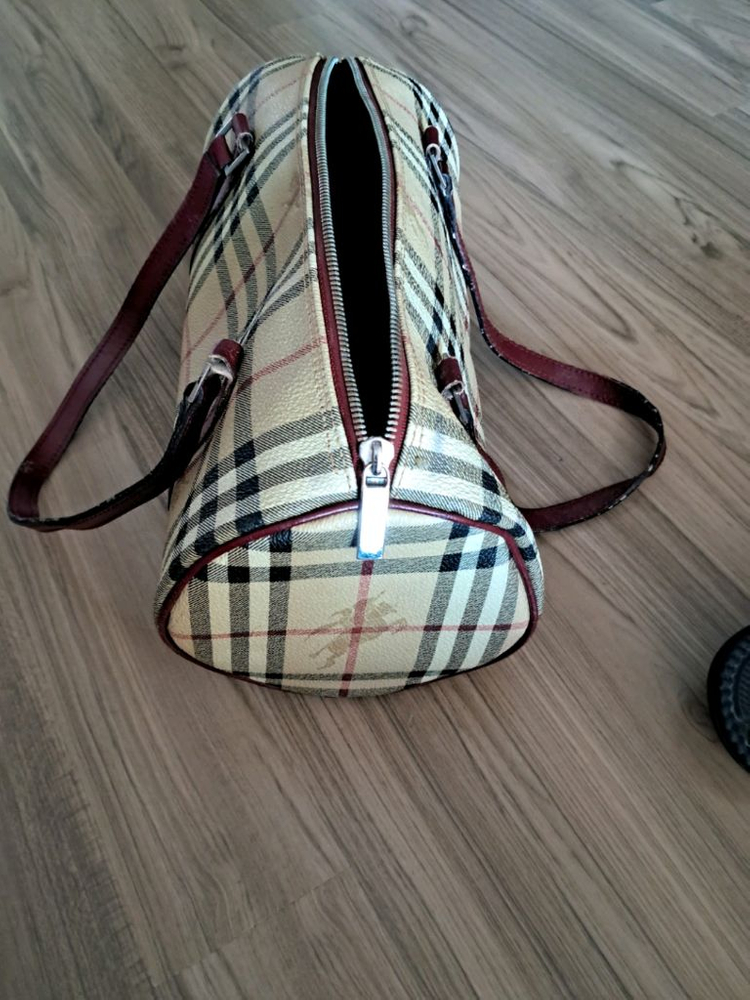 버버리 토트백(정품 이미지