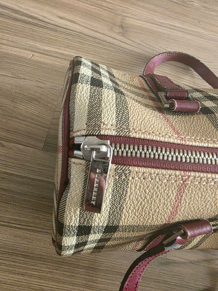 버버리 토트백(정품 이미지