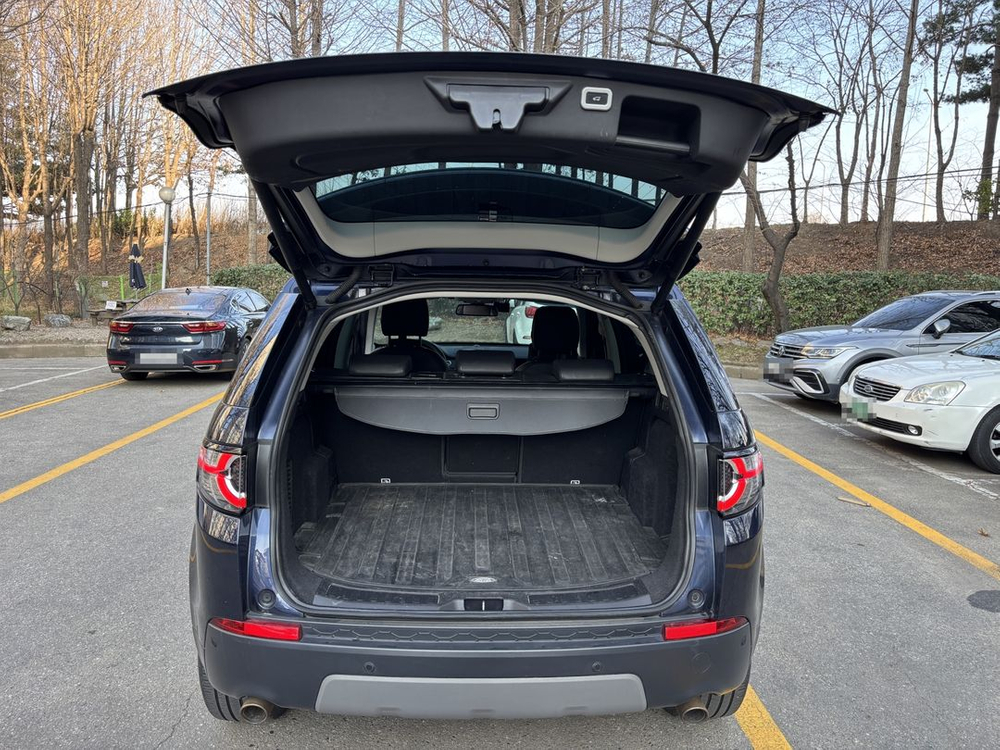 [랜드로버] 디스커버리 스포츠 2.0 TD4 SE 2017년식 이미지