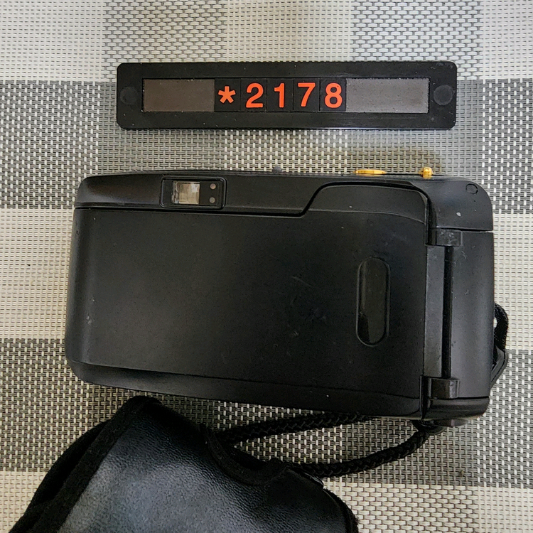 올림푸스 뮤 줌 디럭스 블랙바디 필름카메라 파우치포함 이미지