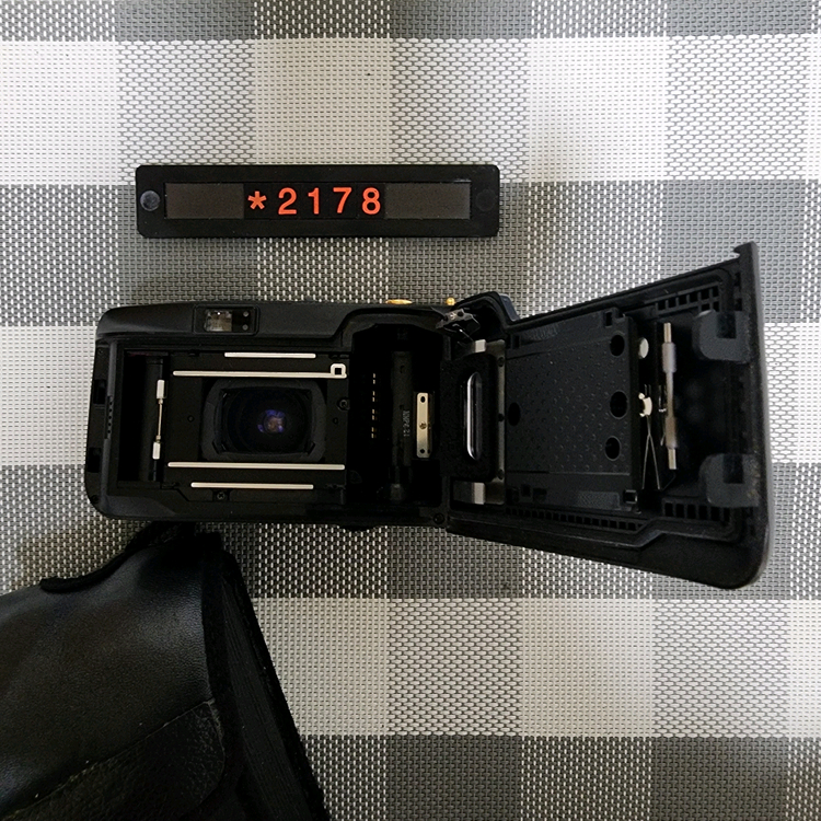 올림푸스 뮤 줌 디럭스 블랙바디 필름카메라 파우치포함 이미지