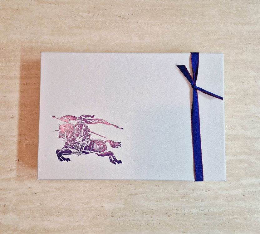 [백화점정품]버버리 박스+쇼핑백+리본+속지 풀구성품,버버리 가방,버버리 지갑,버버리 패딩,버버리 이미지