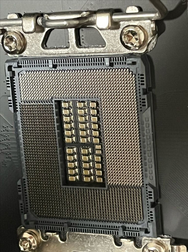 기가바이트 Z790 어로스마스터 팝니다 이미지