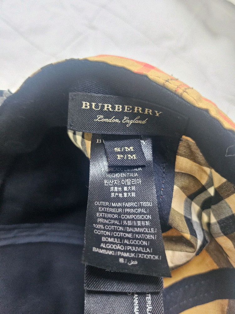 버버리 체크 볼캡 이미지