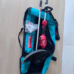 밀워키 M18 FOPH 파워헤드와 LTA 예초기 어태치먼트 세트 판매합니다. 이미지