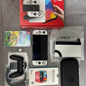 닌텐도 스위치 OLED 화이트 풀세트 + 모동숲 칩 이미지