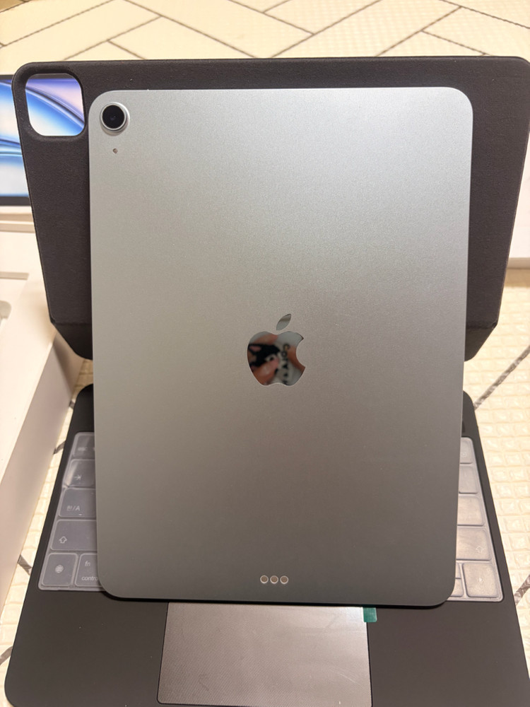 3월구매 아이패드 에어 m3 11인치 7세대 128기가 블루 와이파이 풀박스+투키키보드 이미지