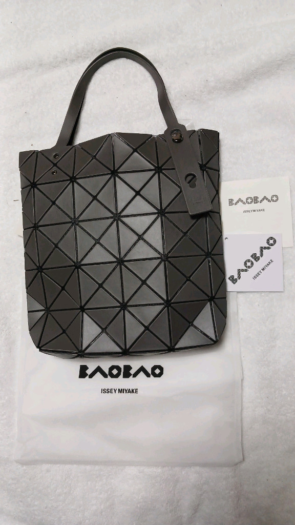 바오바오 토트백 팝니다 이미지