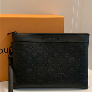 루이비통 클러치백 M81570 이미지