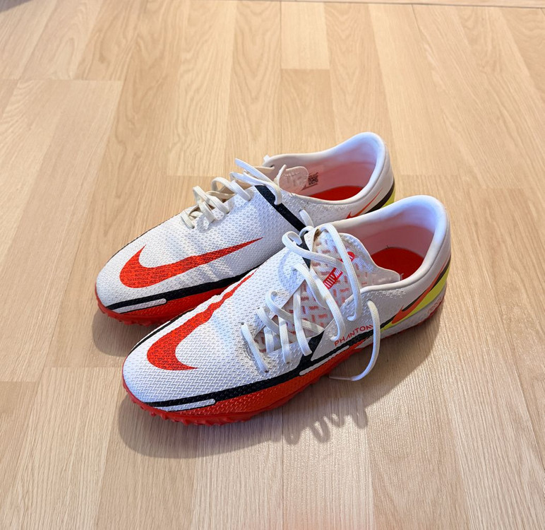 나이키 팬텀 GT2 프로 TF 축구화 판매합니다 270mm 이미지