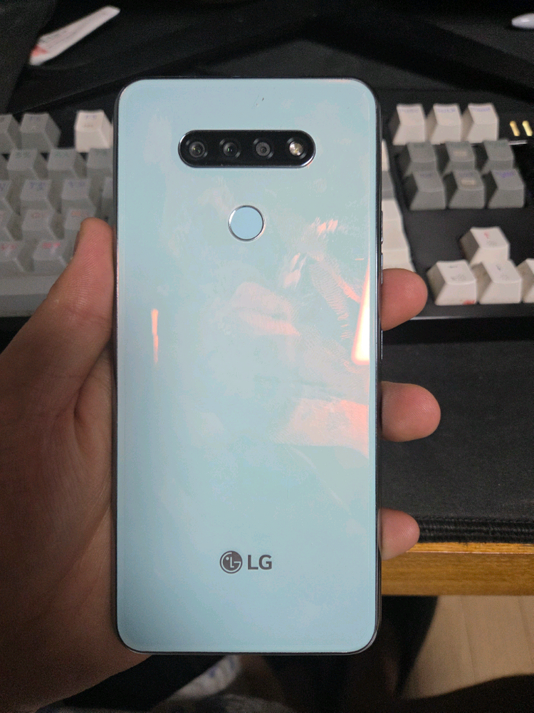 LG 스마트폰 k51 이미지