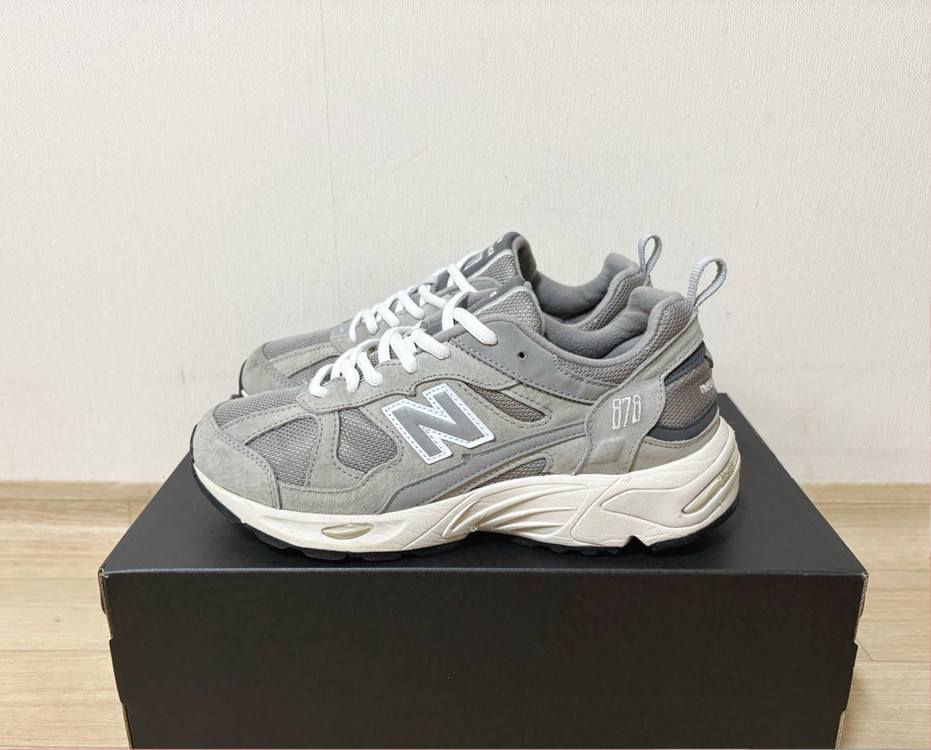 [240] 뉴발란스 878 그레이 운동화 이미지