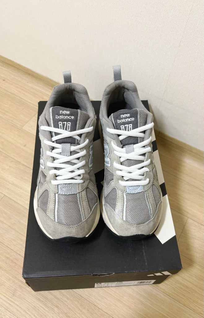 [240] 뉴발란스 878 그레이 운동화 이미지