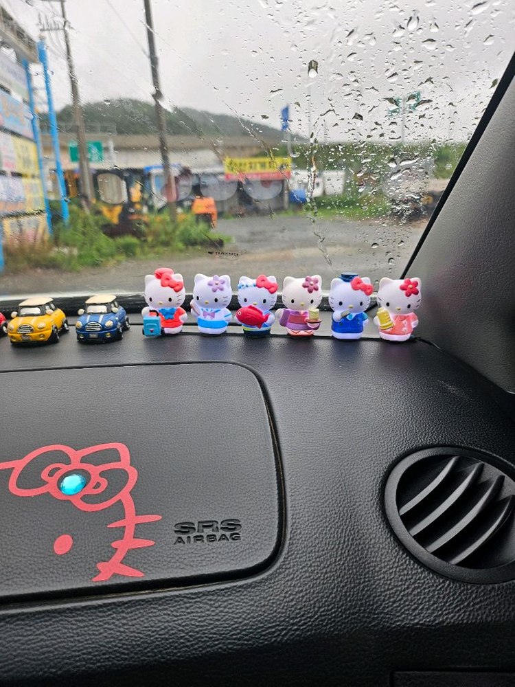 헬로키티 LED 차량용품 라이트 6구인형 희귀키티 세트 이미지