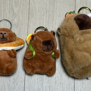 카피바라 인형 키링 이미지