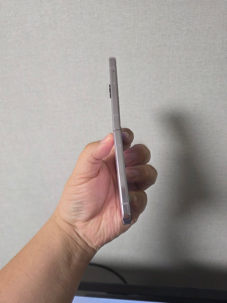 갤럭시 Z플립5 라벤더 256기가 팝니다 이미지