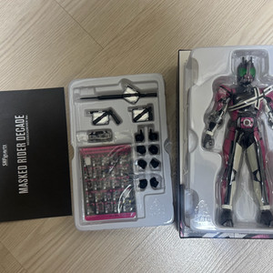 shf피규어아츠 진골조제법 가면라이더 디케이드 (네오디케이드라이버 ver.) 이미지