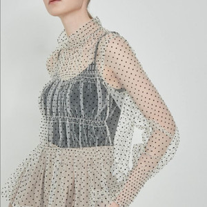 21년 한섬 시스템 SYSTEM 시스루 탑 레이스 샤 도트 블라우스 레이어드 이너 셔링 퍼프 아이보리 이미지