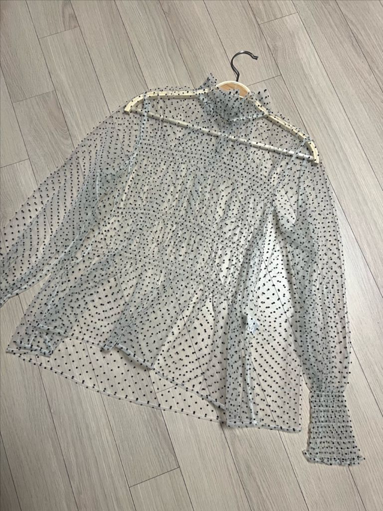 21년 한섬 시스템 SYSTEM 시스루 탑 레이스 샤 도트 블라우스 레이어드 이너 셔링 퍼프 아이보리 이미지