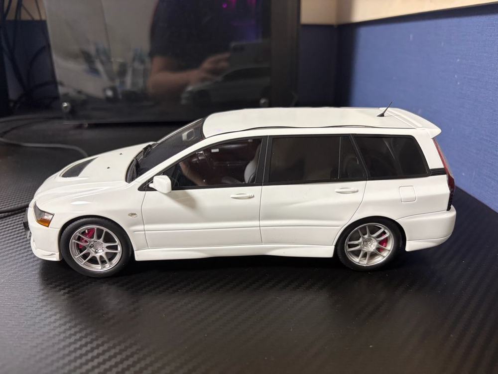 1:18 미쓰비시 랜서 에볼루션 왜건다이캐스트판매합니다 이미지