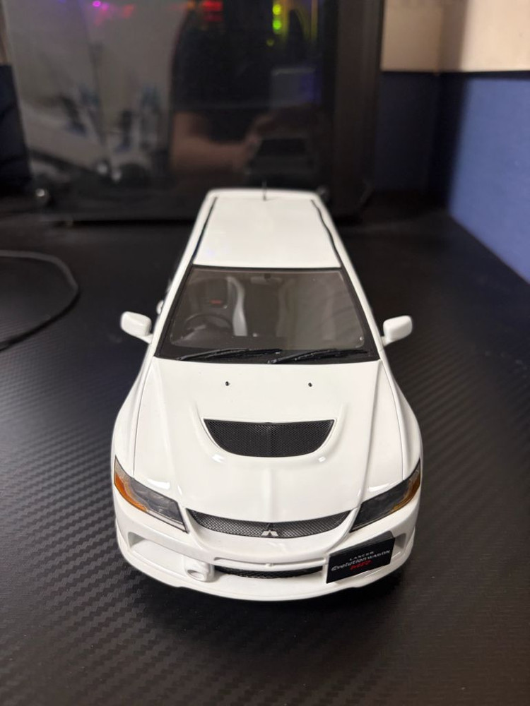 1:18 미쓰비시 랜서 에볼루션 왜건다이캐스트판매합니다 이미지