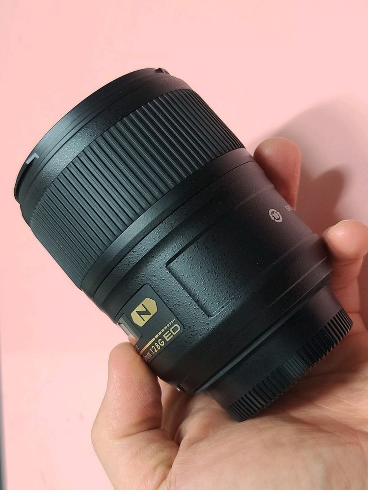 니콘 60mm F2.8G ED 이미지