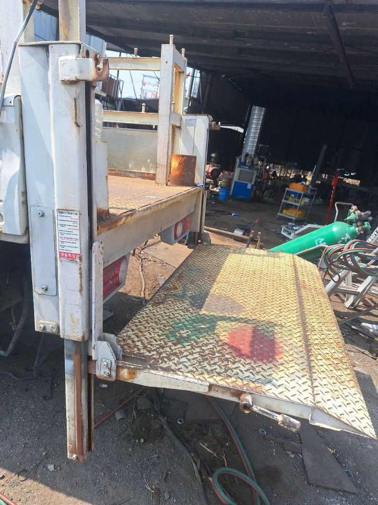 포터2 파워게이트 파워게이터 리프트 리프터 달린 적재함 고리7개짜리 이미지