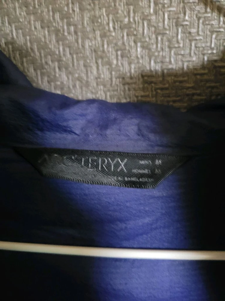 아크테릭스 아톰패딩 이미지