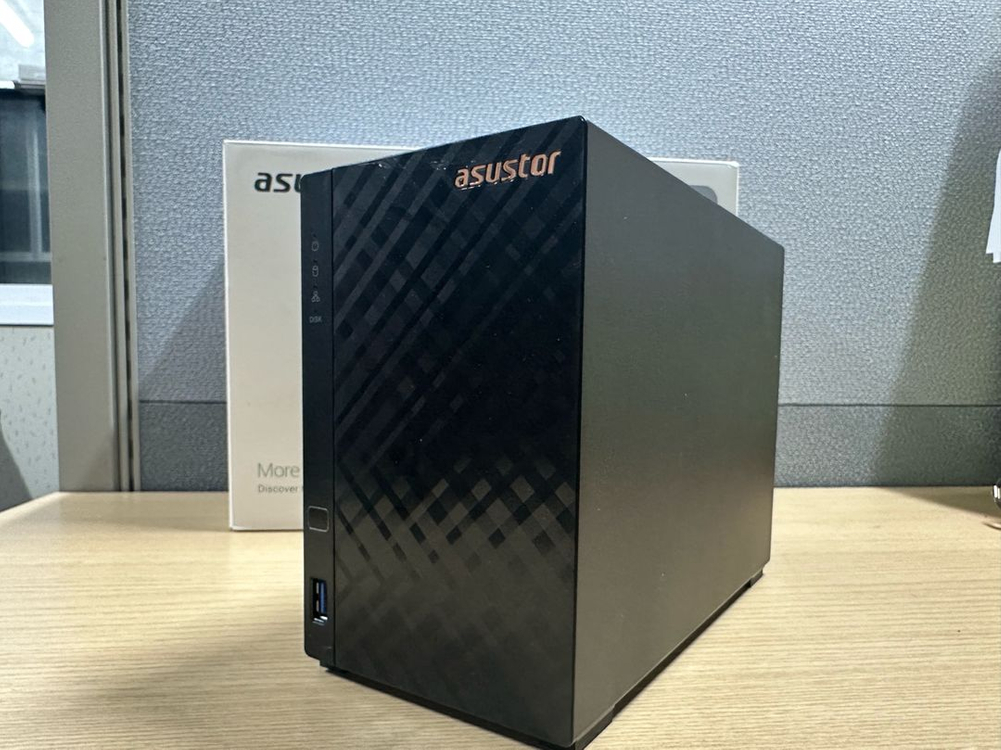 ASUSTOR AS1102TL NAS + WD RED 8TB 2개 (16TB) 이미지