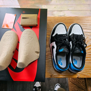 나이키조던 로우1 다크바우더블루280팝니다 이미지