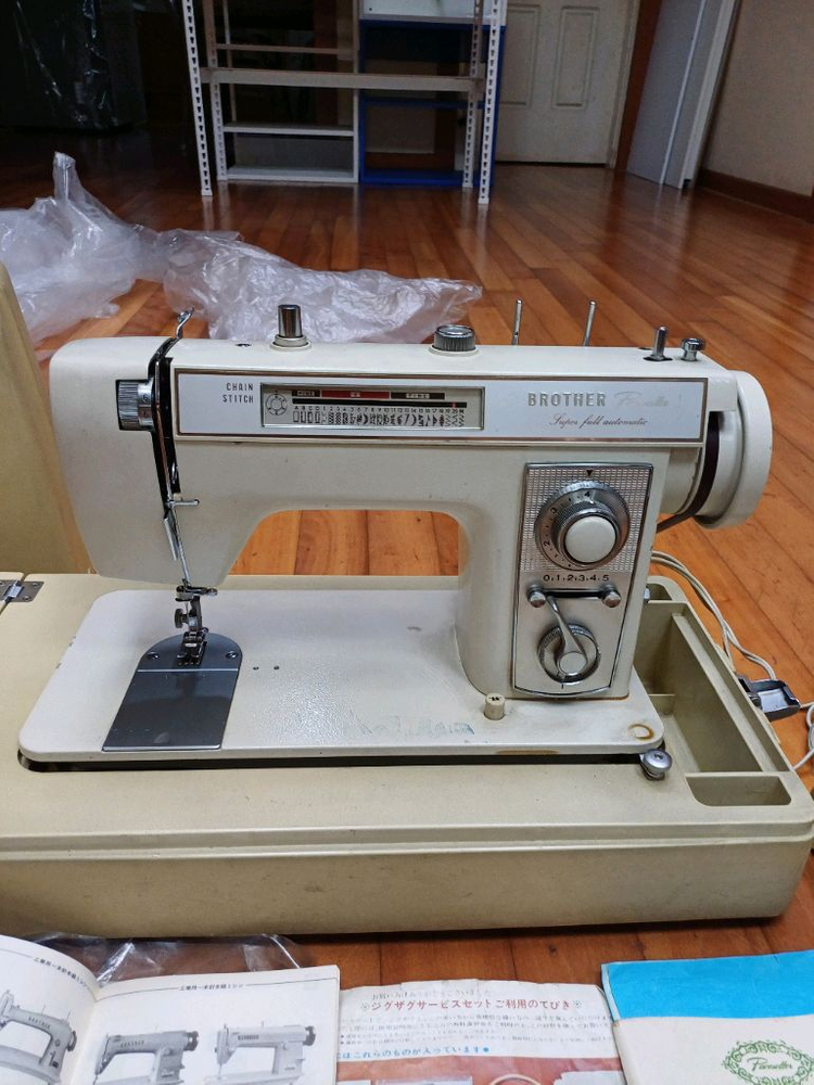 오래된 일제 레트로 브라더 미싱 저렴하게 드립니다~ 이미지