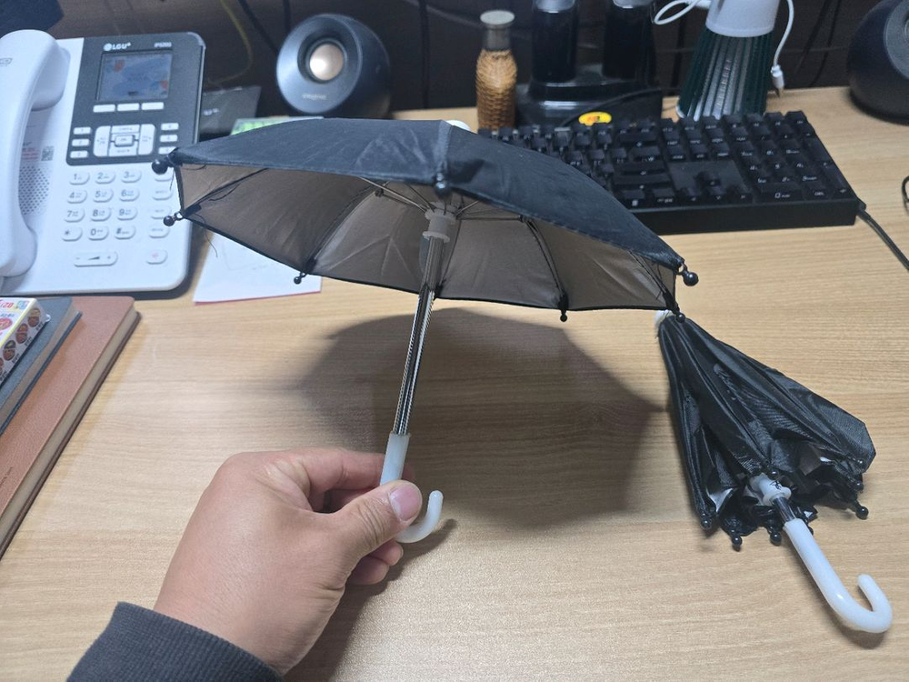 미니 우산 오토바이 햇빛 가리개 빗물 차단 자전거 핸드폰 이미지