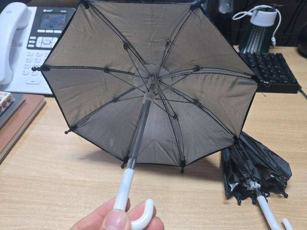 미니 우산 오토바이 햇빛 가리개 빗물 차단 자전거 핸드폰 이미지