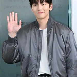 듀퐁 톰포드 지창욱 스타일 블루종 이미지