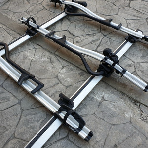 툴레 프로라이드598 블랙 4조,591 은색 4조,598 은색 2조,스피트마운트 4조 캐리어 판매(택배가능) 이미지