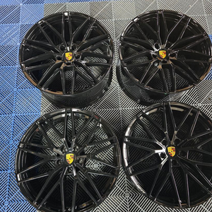 포르쉐 카이엔 9Y0 신형 터보 스타일 22인치 신품휠 이미지