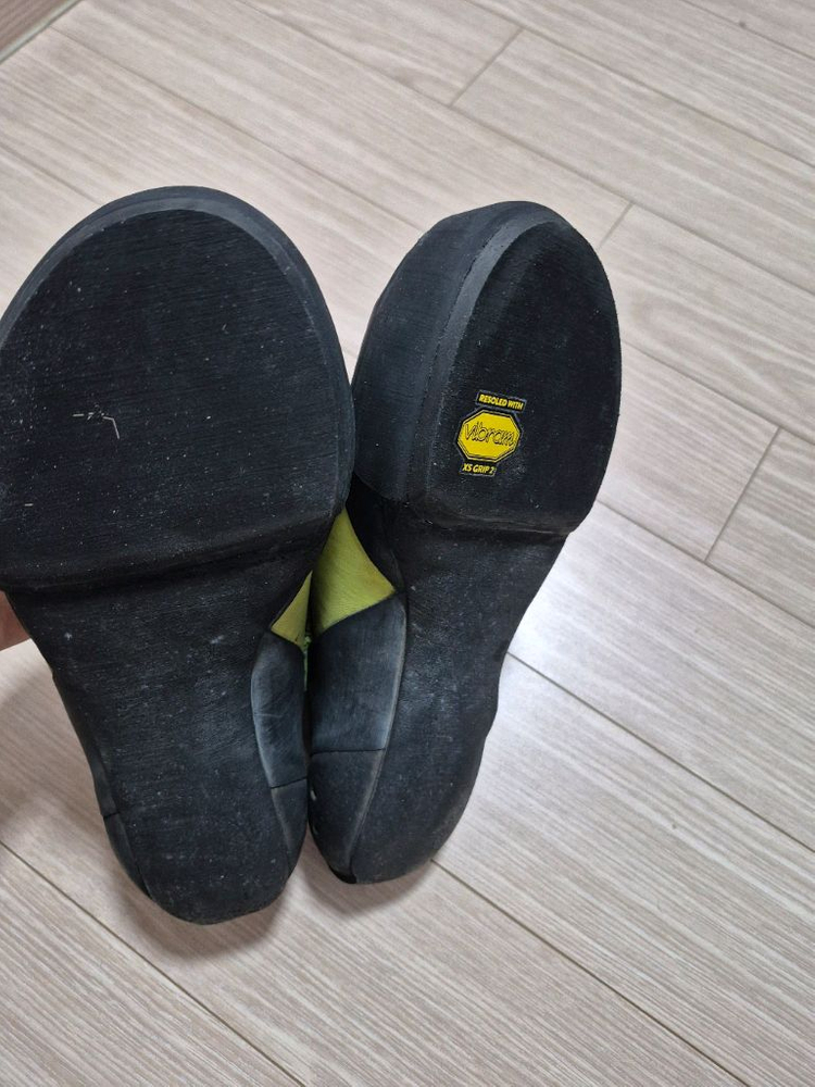 스카르파 암벽화 마에스트로 40사이즈 판매 이미지