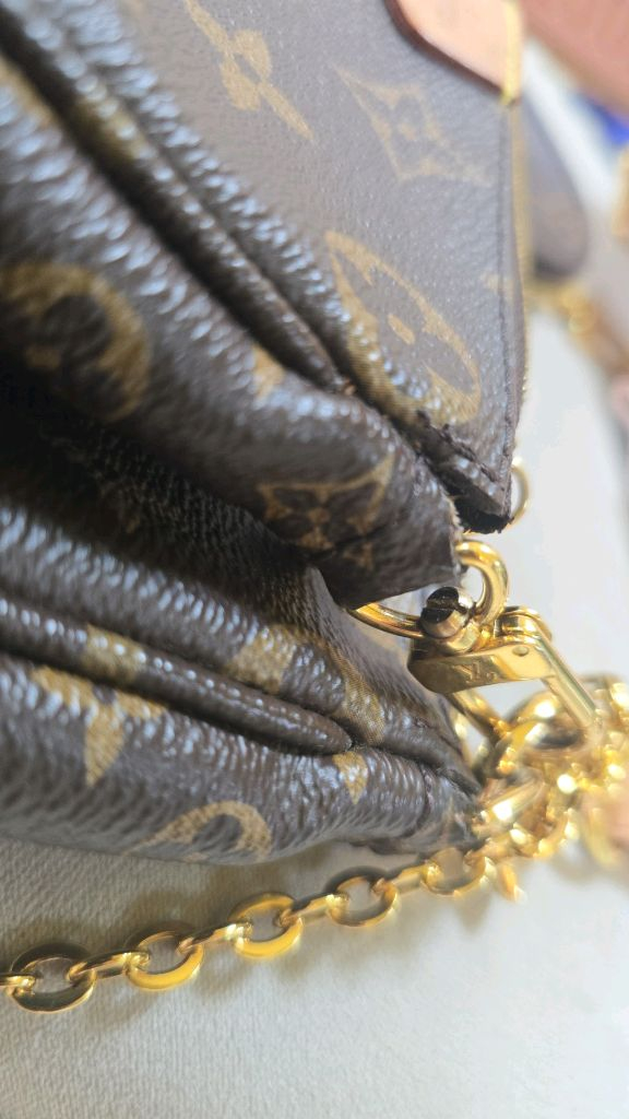 루이비통 악세수아 멀티 핑크+카키 스트랩2개 이미지