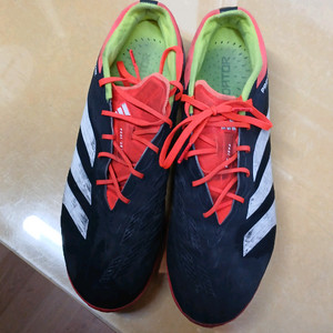 남성신발 아디다스 프레데터 축구화 운동화 이미지