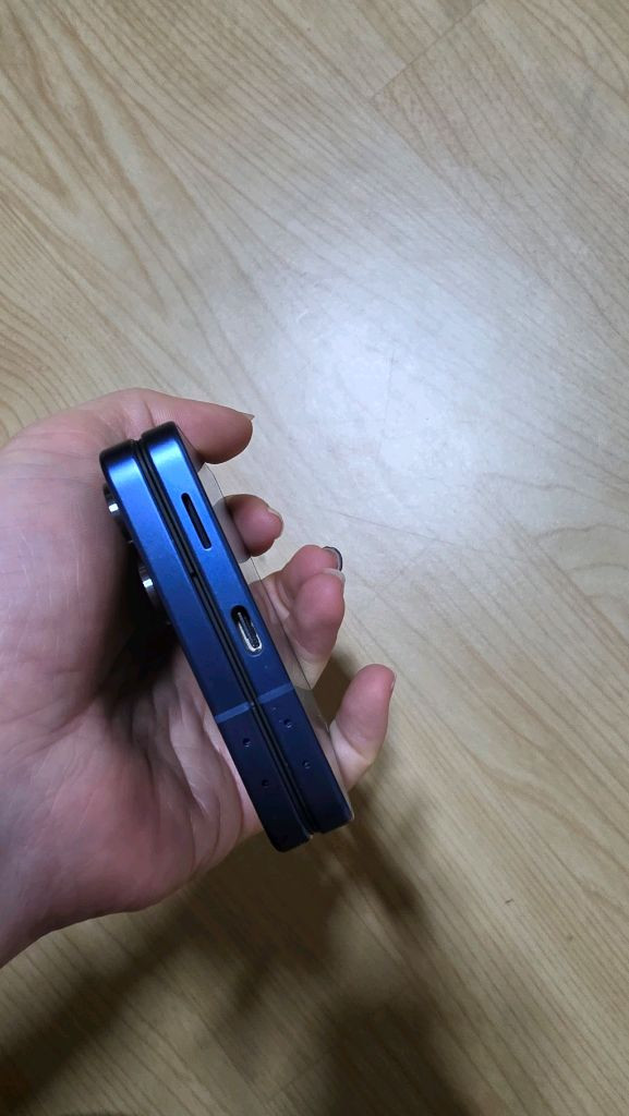 갤럭시Z플립7자급제 블루 512gb 이미지