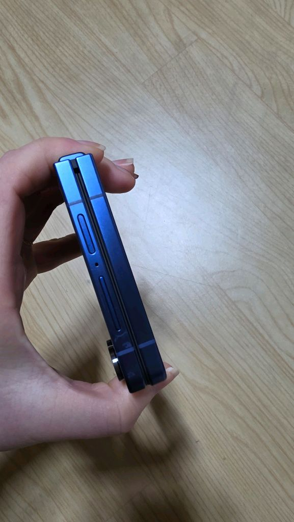 갤럭시Z플립7자급제 블루 512gb 이미지