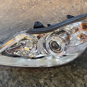 제네시스BH HID 제논라이트 운전석 팝니다 9핀 이미지