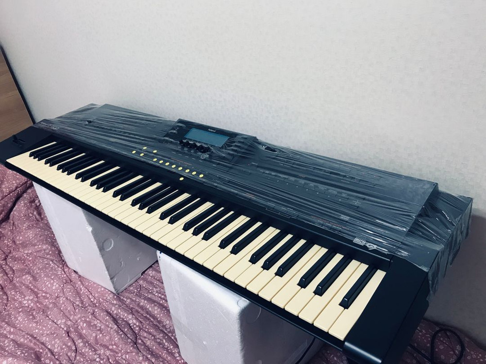 로랜드 G800 신디사이저 76건반 이미지