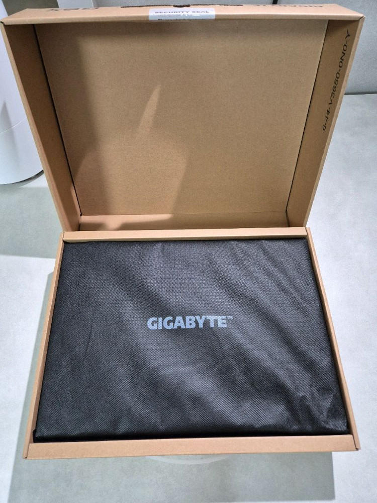 기가바이트 게이밍 노트북 G6X(13세대 i7 / 4060) 이미지