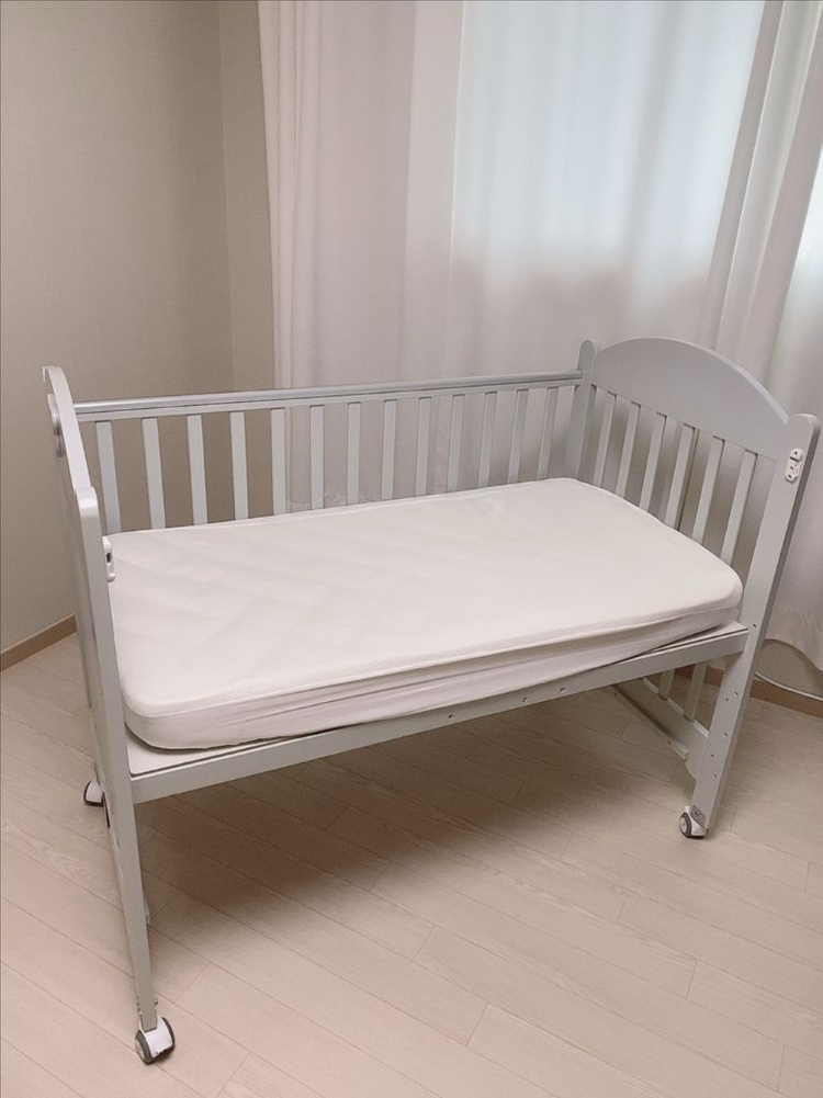 쁘띠라뱅 에코베어 아기침대 +메트리스+침대가드 모두 포함 이미지