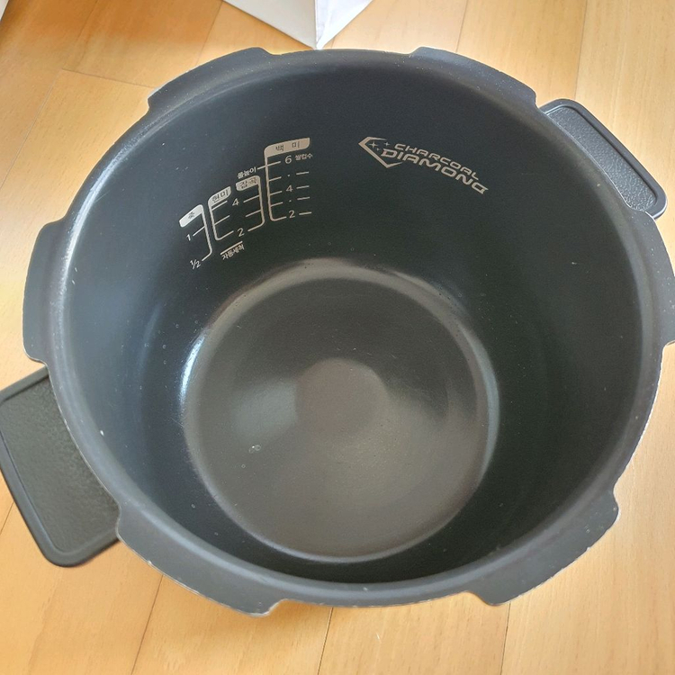 쿠첸 밥솥 내솥 및 고무 패킹 이미지