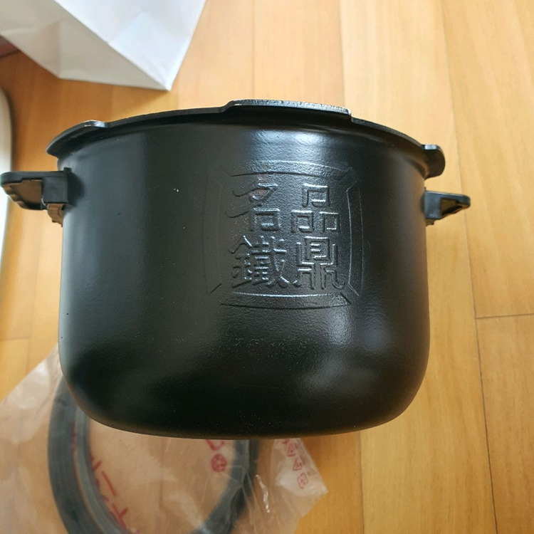 쿠첸 밥솥 내솥 및 고무 패킹 이미지