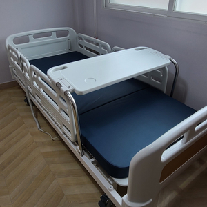 전동 환자용 침대 이미지