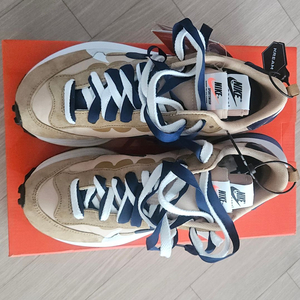 [260] 나이키 사카이 베이퍼와플 세서미 판매 이미지