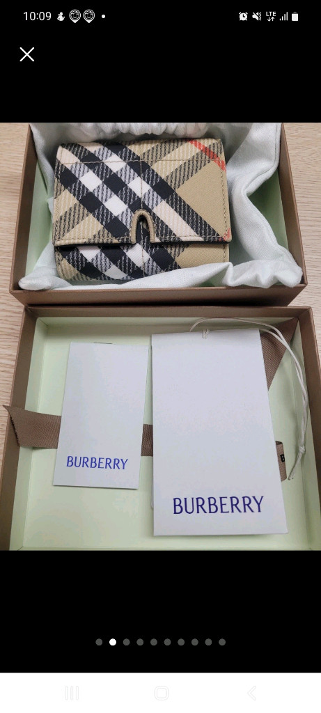 버버리 스몰 컴팩트 샌드 체크 반지갑 새상품 이미지